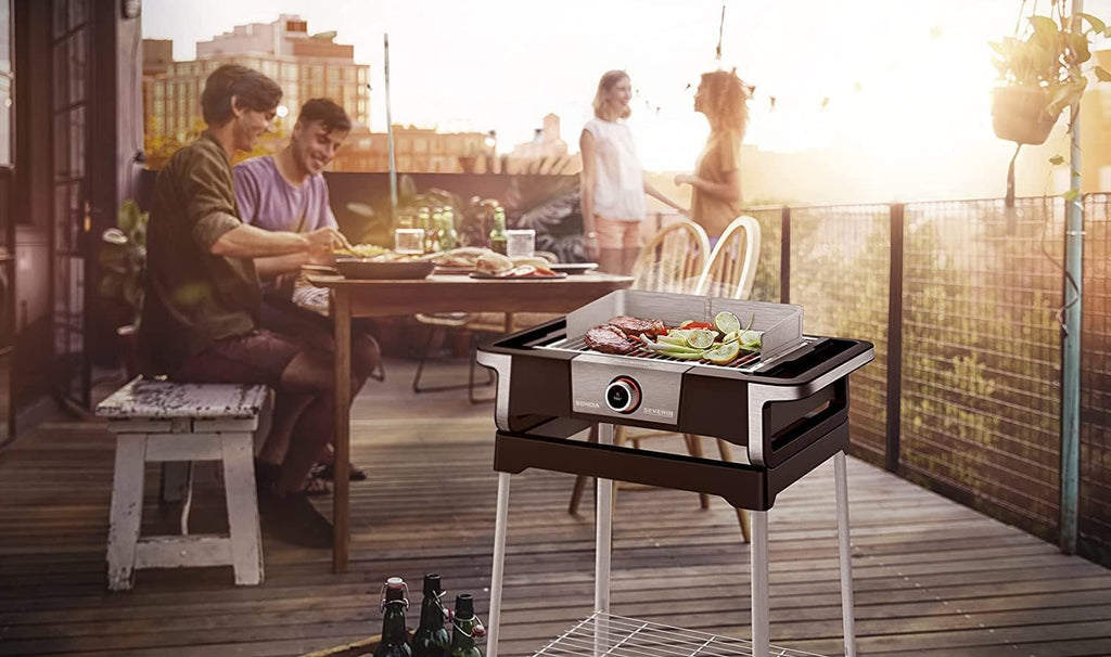SEVERIN SENOA DigitalBOOST S elektrische barbecue met onderstel, staande barbecue met snelle start tot 500 °C, balkonbarbecue met SafeTouch-oppervlak, RVS/zwart, PG 8118
