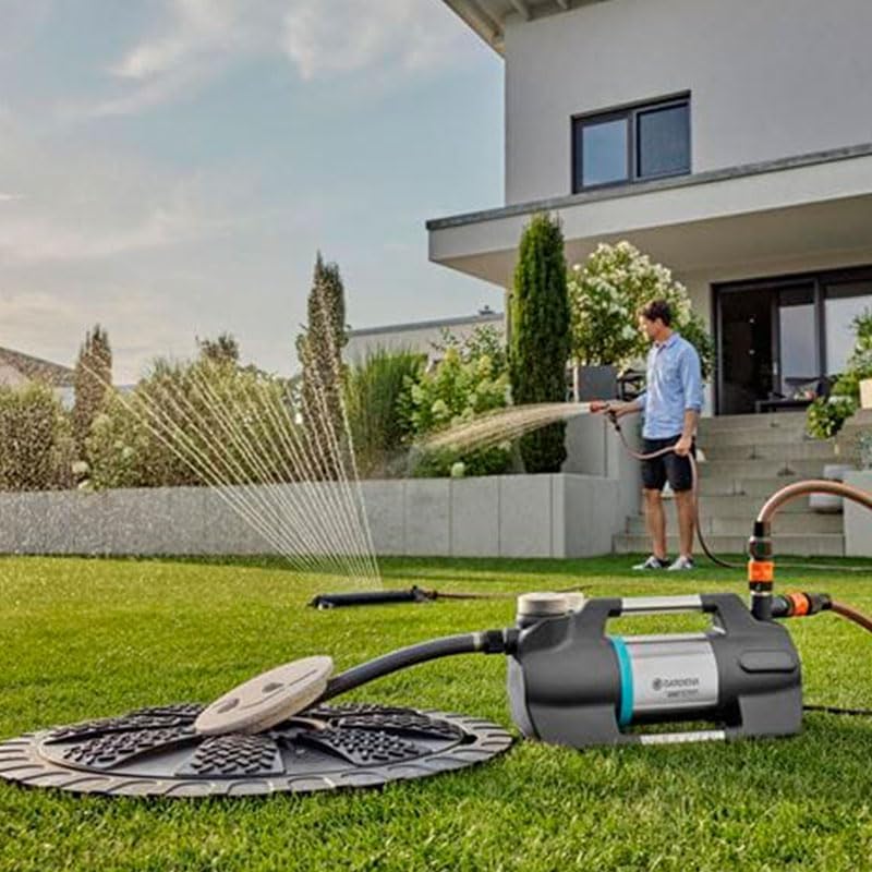 Gardena Tuingietpomp 5600 Silent+: Zeer stille, innovatieve besproeiingspomp, pompdebiet 5600 l/u, 900 W motor, 4,7 bar, waterdicht, energiebesparend (9057-20)