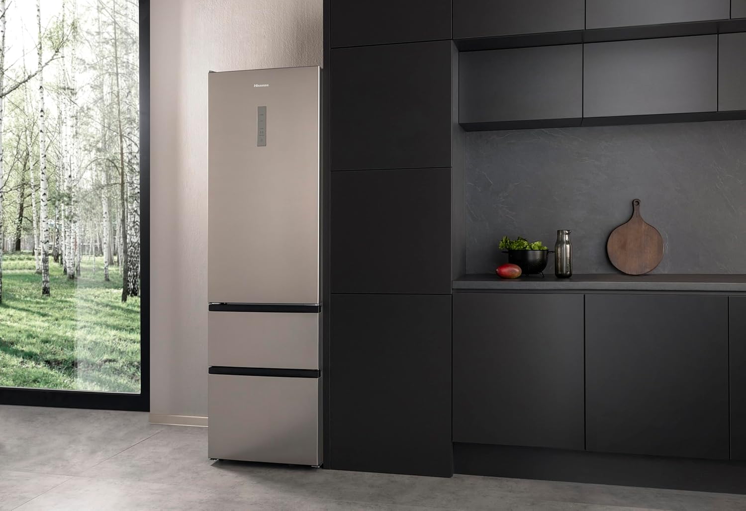 Hisense RB327N4AD2 koel-vriescombinatie/ NoFrostPlus/ Multiflow 360°/ HolidayMode/ FreshZone/ 182,4 cm/ koelgedeelte 171 l/ vriesgedeelte 85 l/ 41 dB/ 287 kWh/ jaar/ roestvrijstalen look