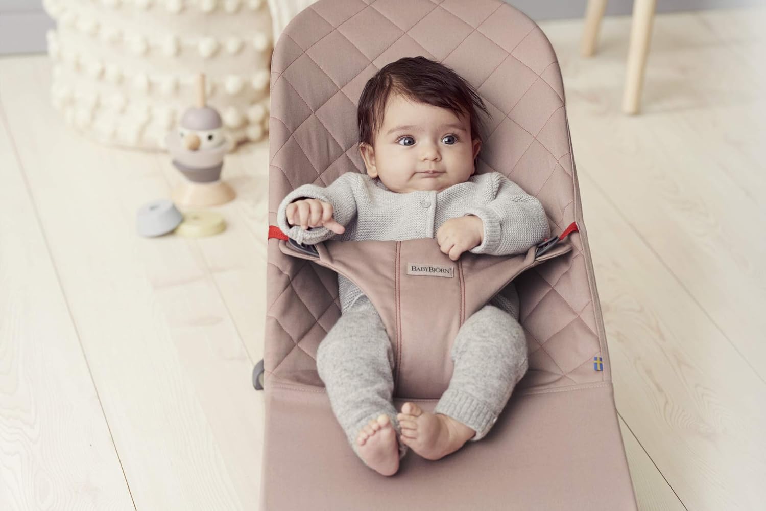 BabyBjörn Babywippe Bliss, geweven, blossom-quilting, zandgrijs
