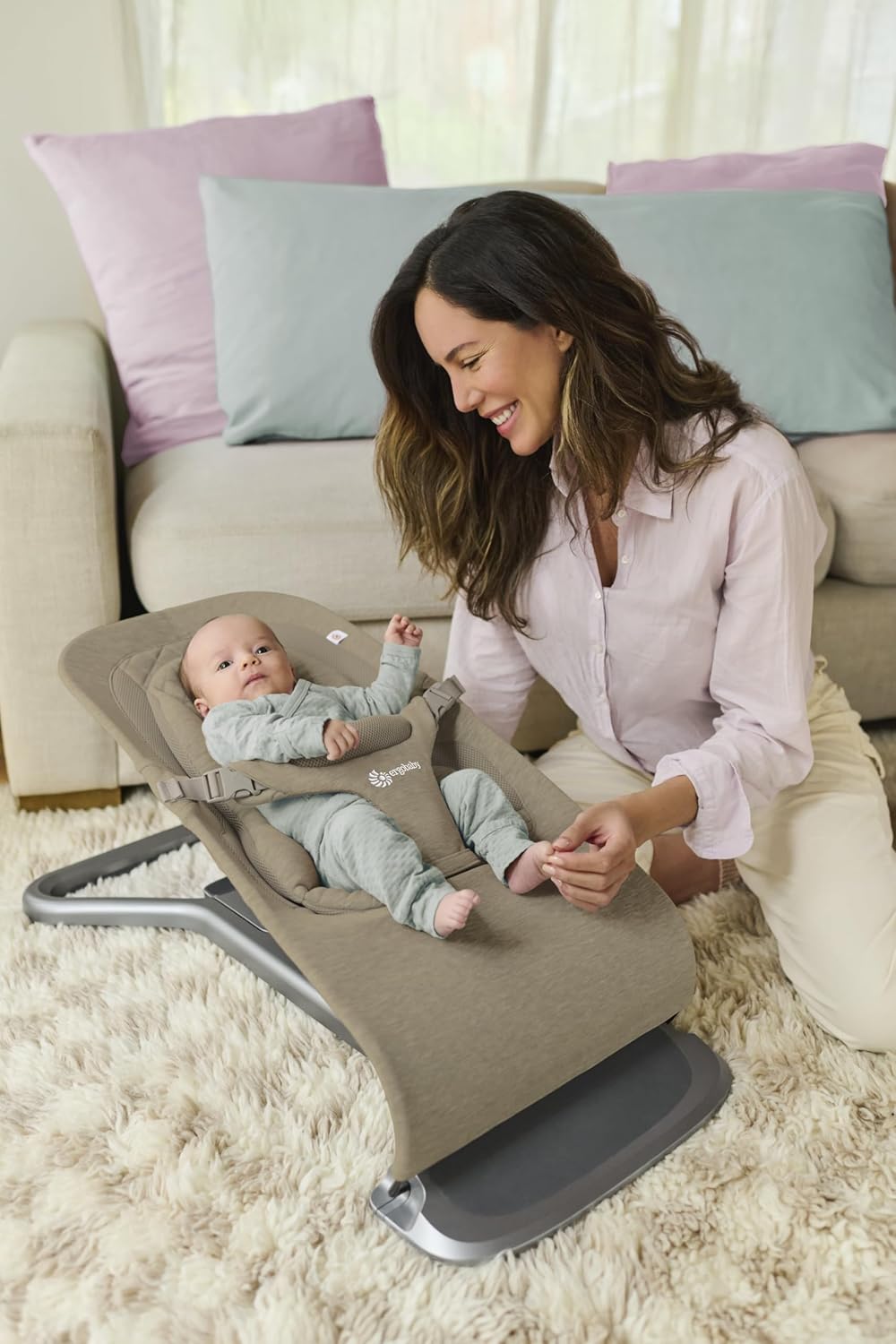 Ergobaby 3-in-1 Evolve Bouncer, Ergonomische wipstoel voor baby's vanaf de geboorte tot peuters, Babyschommel met zitverkleiner voor pasgeborenen (2,5 kg - 13,2 kg), Cream