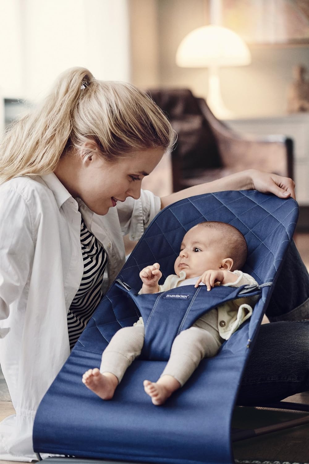 BabyBjörn Babywippe Bliss, geweven, blossom-quilting, zandgrijs