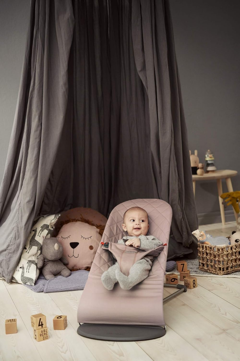 BabyBjörn Babywippe Bliss, geweven, blossom-quilting, zandgrijs