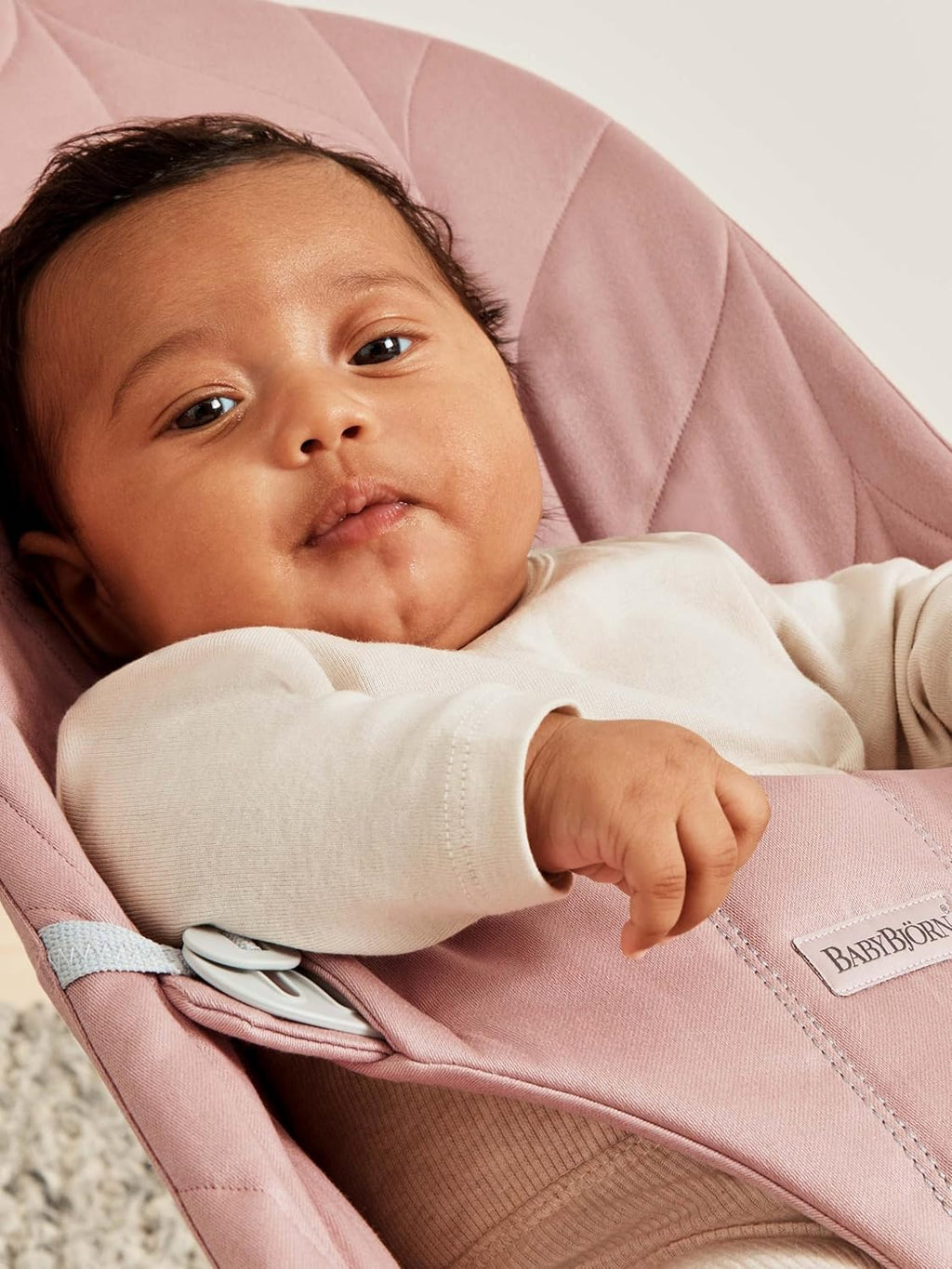 BabyBjörn Babywippe Bliss, geweven, blossom-quilting, zandgrijs