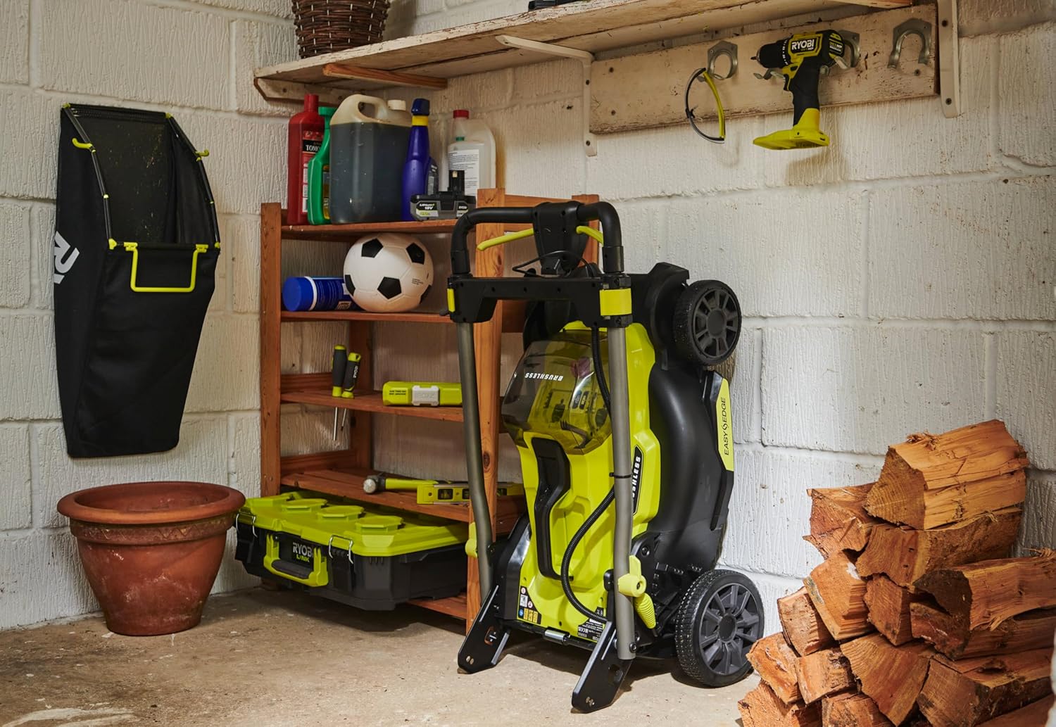 RYOBI 18 V ONE+ Accu-grasmaaier RLM18X33B40 (snijbreedte 33 cm, 5-voudige hoogteverstelling 25-65 mm, inklapbare duwbeugel, incl. mulchplug, 35l grasvangzak, 4,0Ah accu & lader)