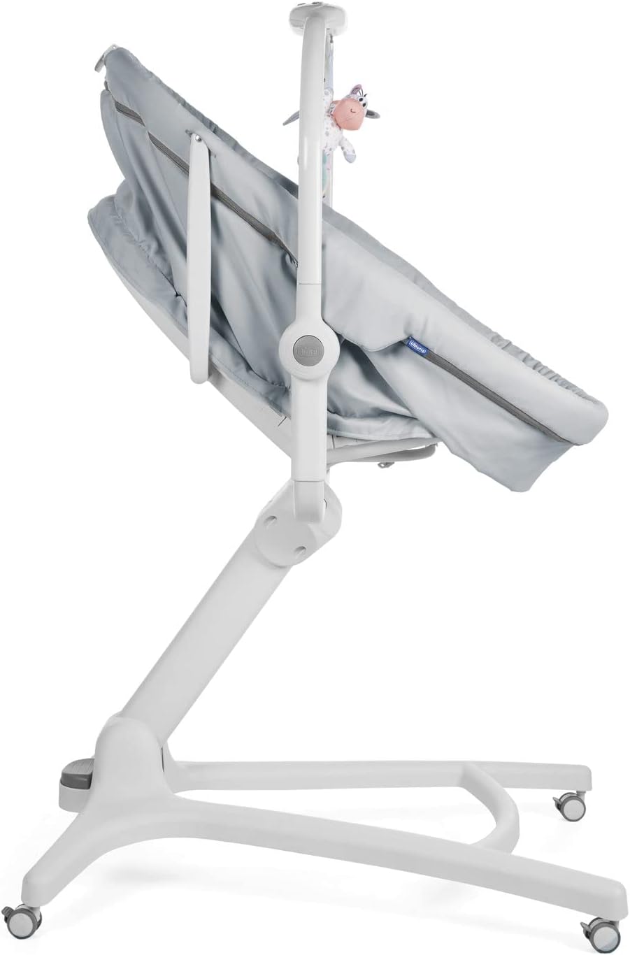 Chicco Baby Hug 4-in-1 wieg vanaf 0 maanden, verhoogde babylounger, babybed, kinderstoel met speelboog, tot 15 kg, verstelbare rugleuning, verstelbare hoogte en 4 wielen