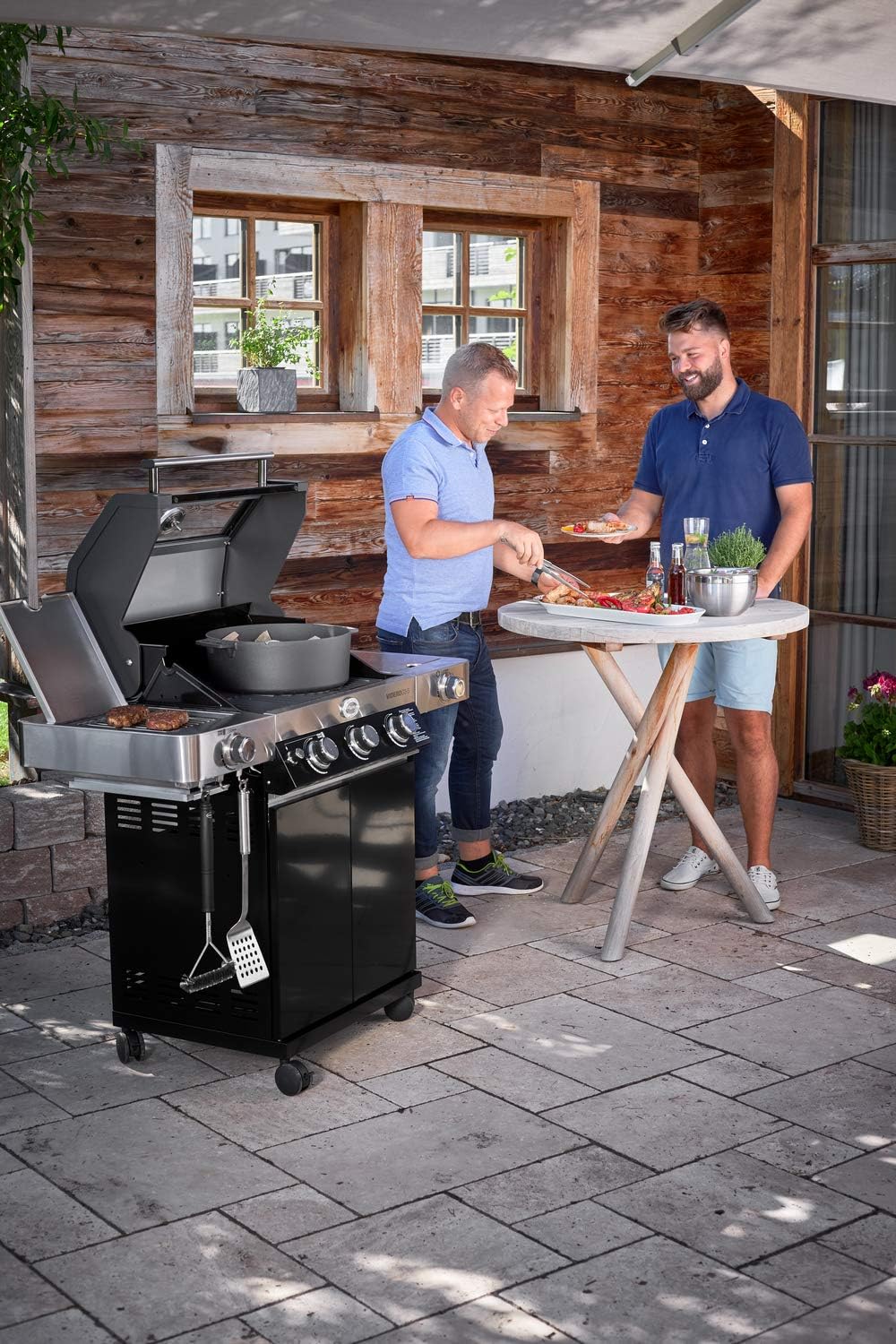 RÖSLE Elektrische BBQ-grill Portable Videro E2-P, draagbare tafelgrill met 2 branders, warmhoudrooster en deksel met glasplaat, gepoedercoat staal, zwart/zilver