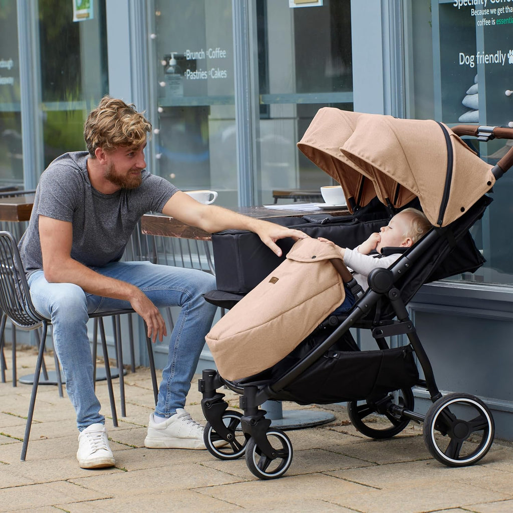 Venus Max Duo Buggy - geschikt vanaf de geboorte tot 15 kg (ongeveer 3 jaar), compacte, lichte, opvouwbare tweelingbuggy, inclusief regenhoes en voetenzak (Biscuit)