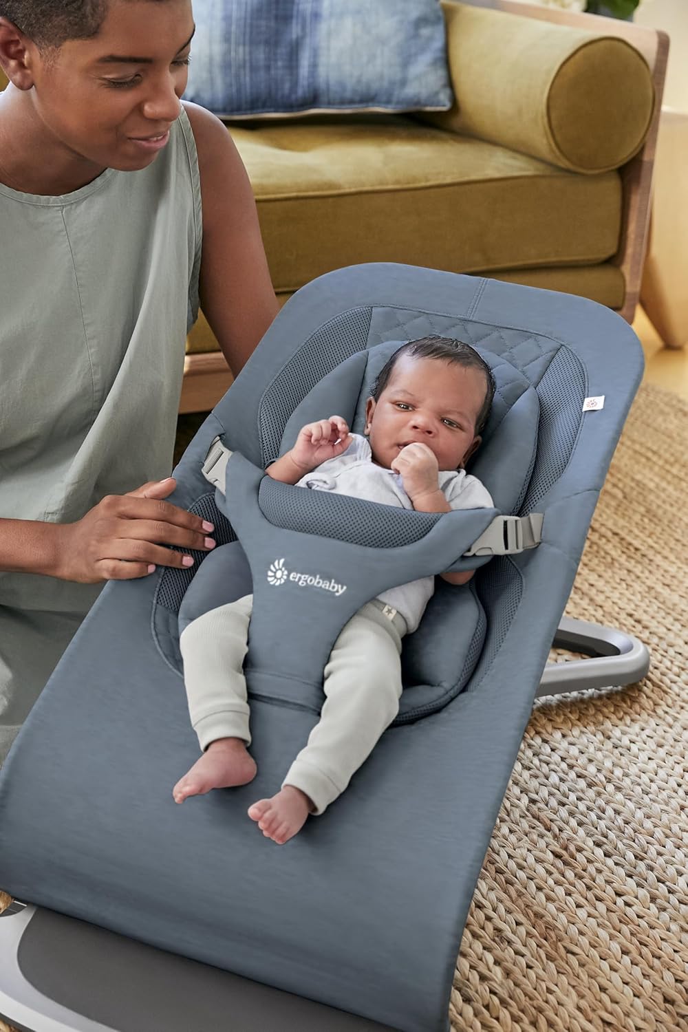 Ergobaby 3-in-1 Evolve Bouncer, Ergonomische wipstoel voor baby's vanaf de geboorte tot peuters, Babyschommel met zitverkleiner voor pasgeborenen (2,5 kg - 13,2 kg), Cream