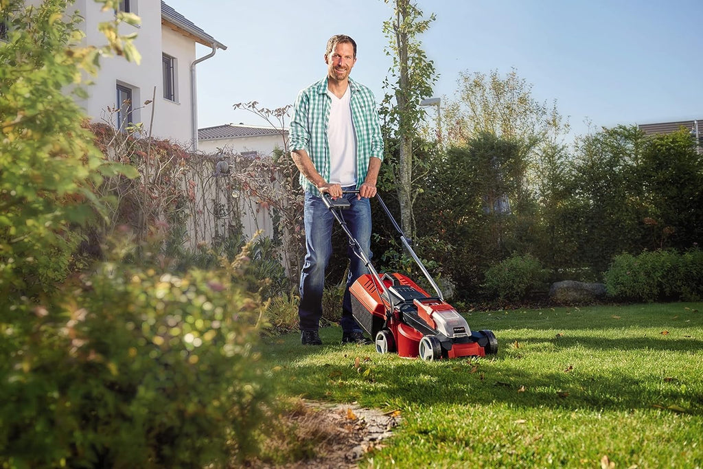 Einhell City Accu grasmaaier GE-CM 18/30 Li Kit Power X-Change (18 V, 30 cm snijbreedte, tot 150 m², borstelloos, 25 l opvangbak, 30-70 mm snijhoogte, incl. 3,0 Ah accu + oplader)