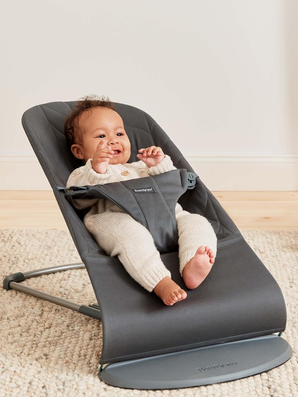BabyBjörn Babywippe Bliss, geweven, blossom-quilting, zandgrijs