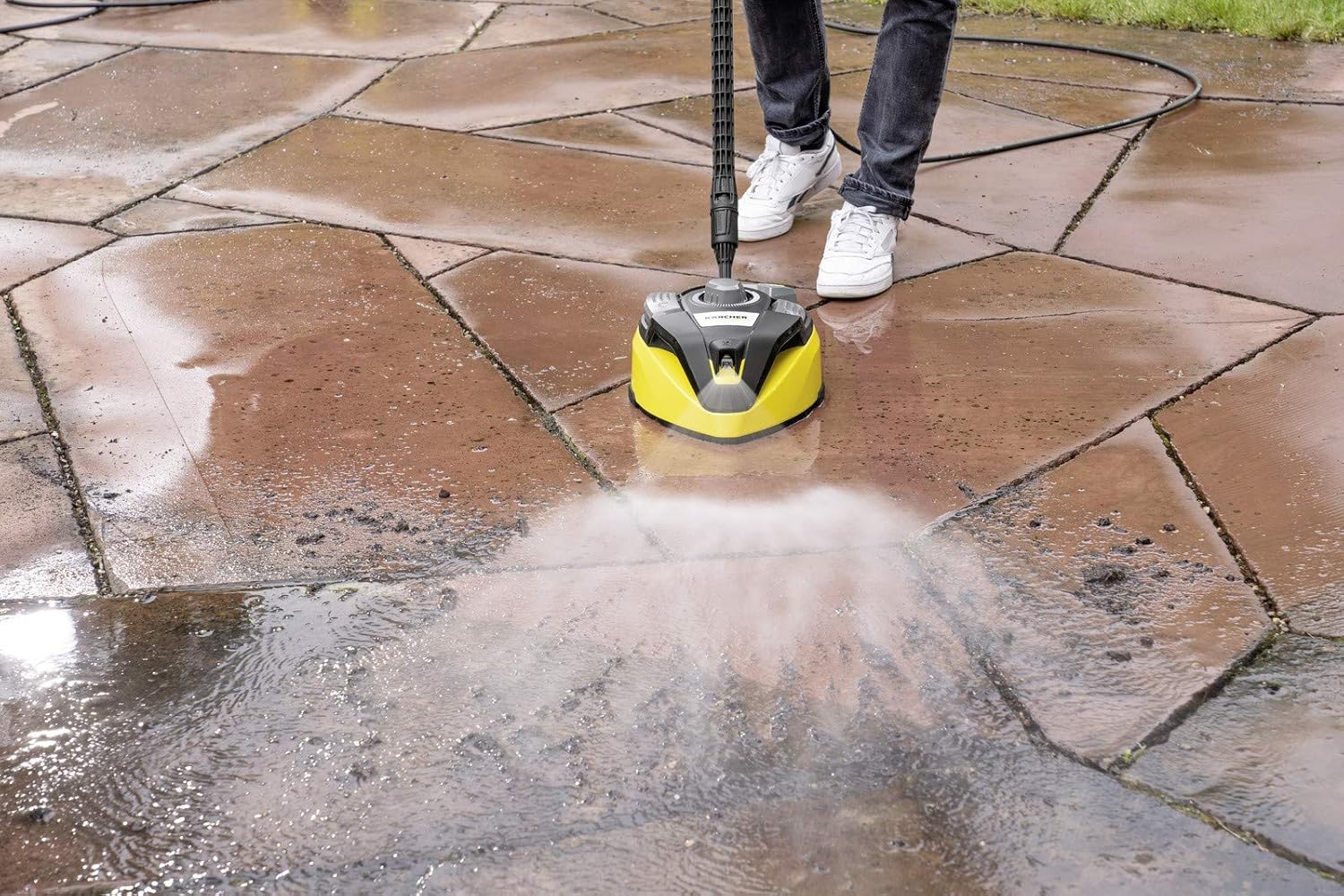 Krcher Flchenreiniger T-Racer T 7 Plus (Spritzwasserschutz, für groe Flchen, zwei Flachstrahldüsen, Handgriff für senkrechtes arbeiten, Powerdüse, Spüldüse)