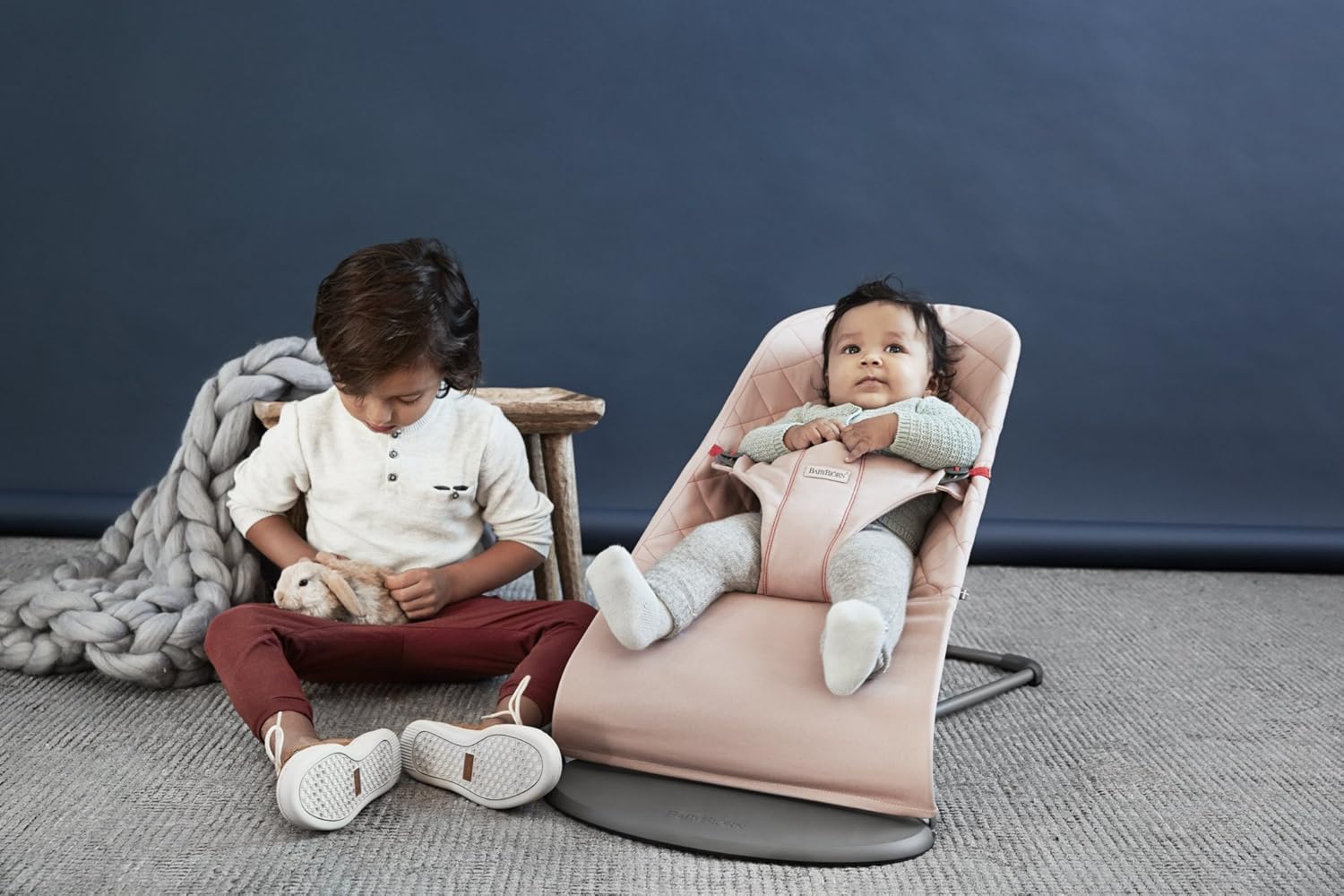 BabyBjörn Babywippe Bliss, geweven, blossom-quilting, zandgrijs