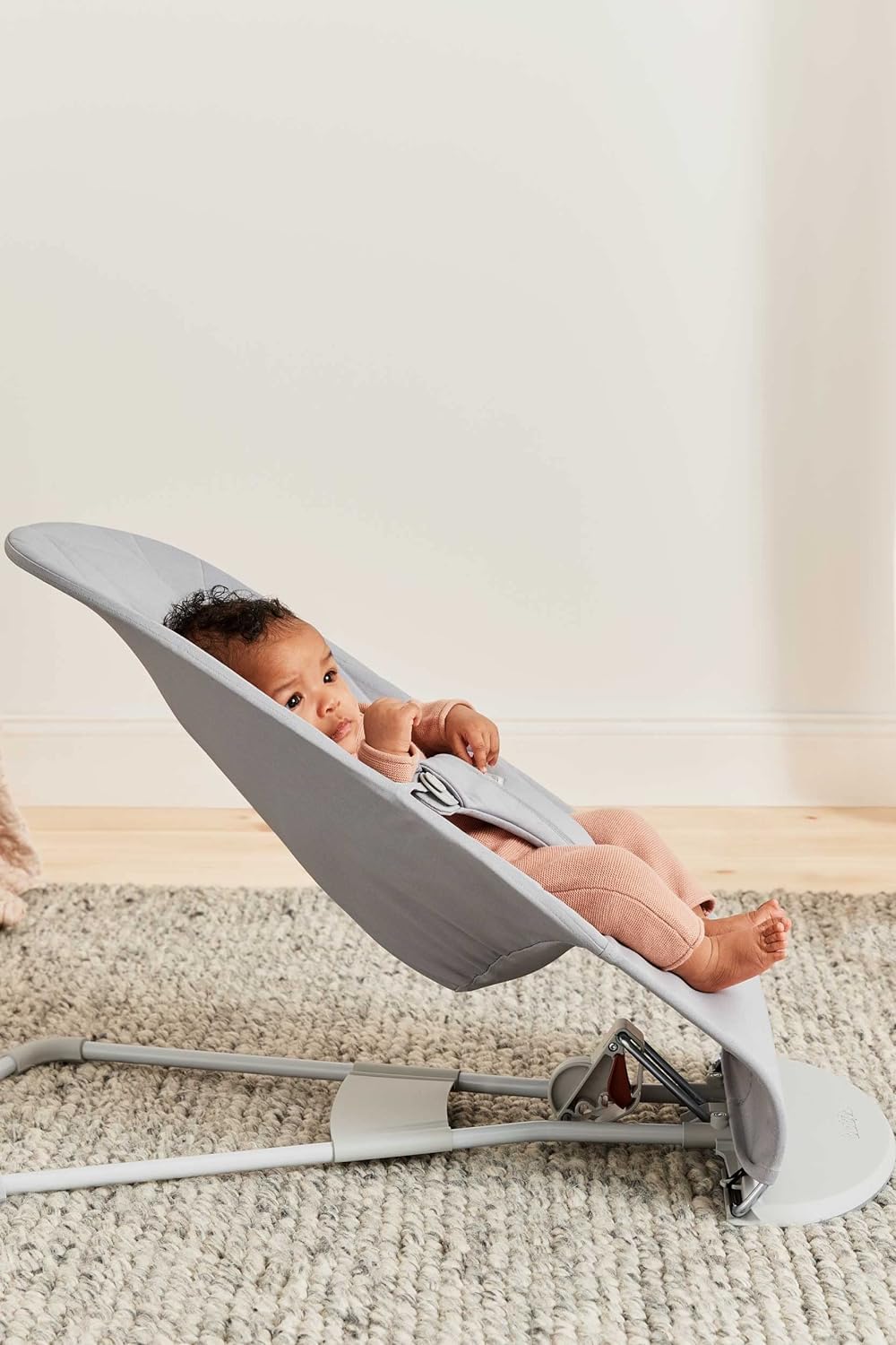 BabyBjörn Babywippe Bliss, geweven, blossom-quilting, zandgrijs