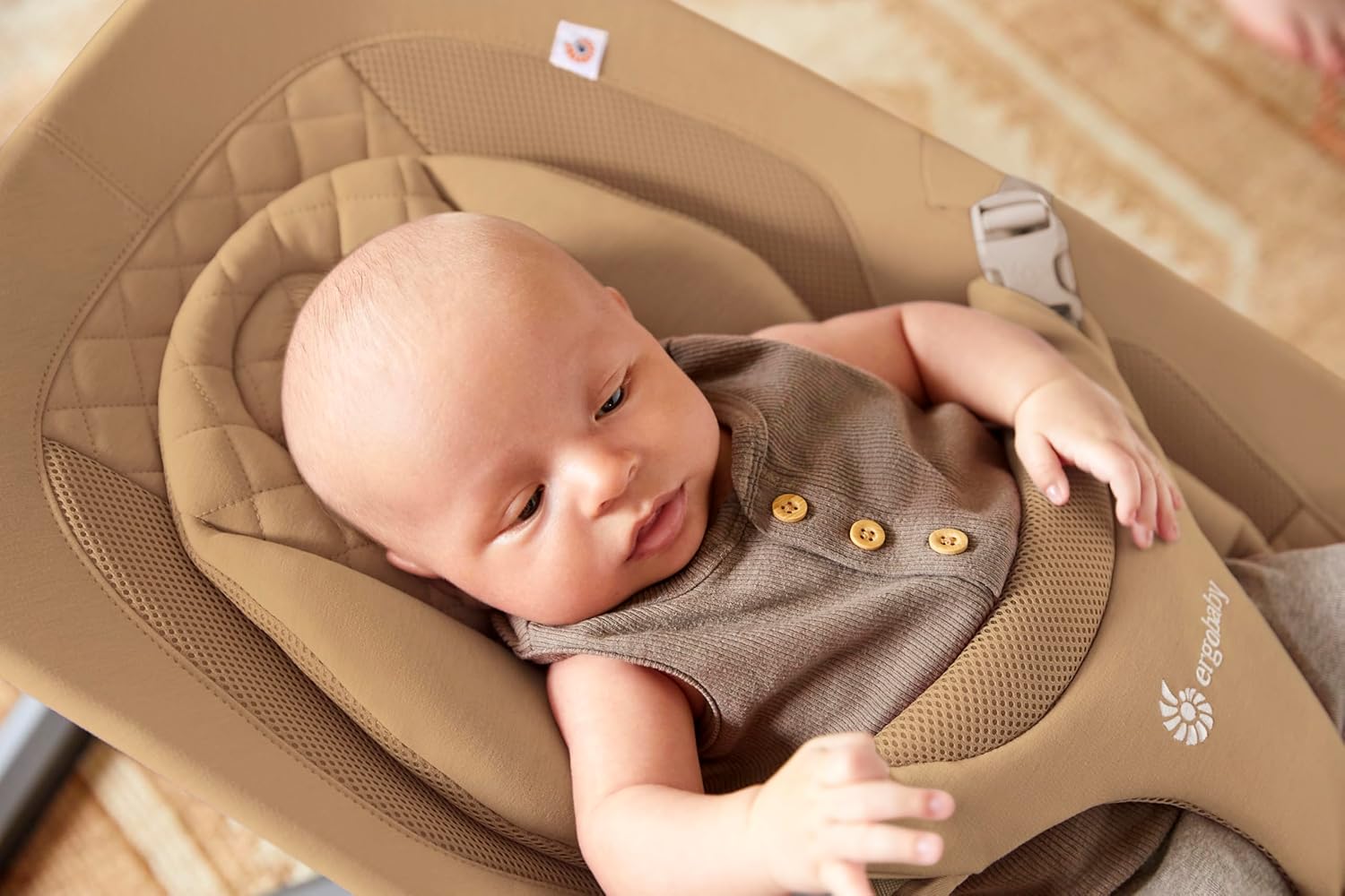 Ergobaby 3-in-1 Evolve Bouncer, Ergonomische wipstoel voor baby's vanaf de geboorte tot peuters, Babyschommel met zitverkleiner voor pasgeborenen (2,5 kg - 13,2 kg), Cream