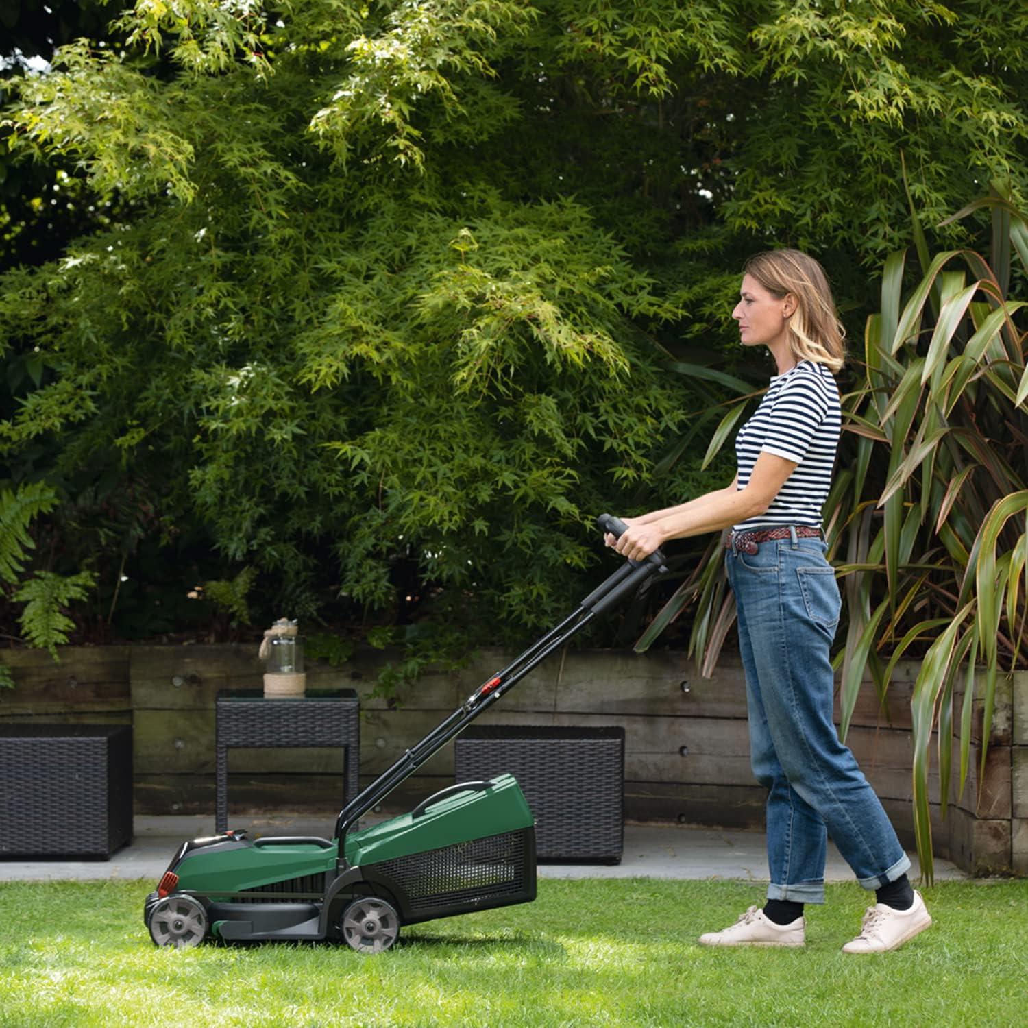 Bosch Accu grasmaaier CityMower 18V-32-300 (18 Volt, 1x accu 4,0 Ah, maaibreedte: 32 cm, gazonoppervlakken tot 300 m², in doos)