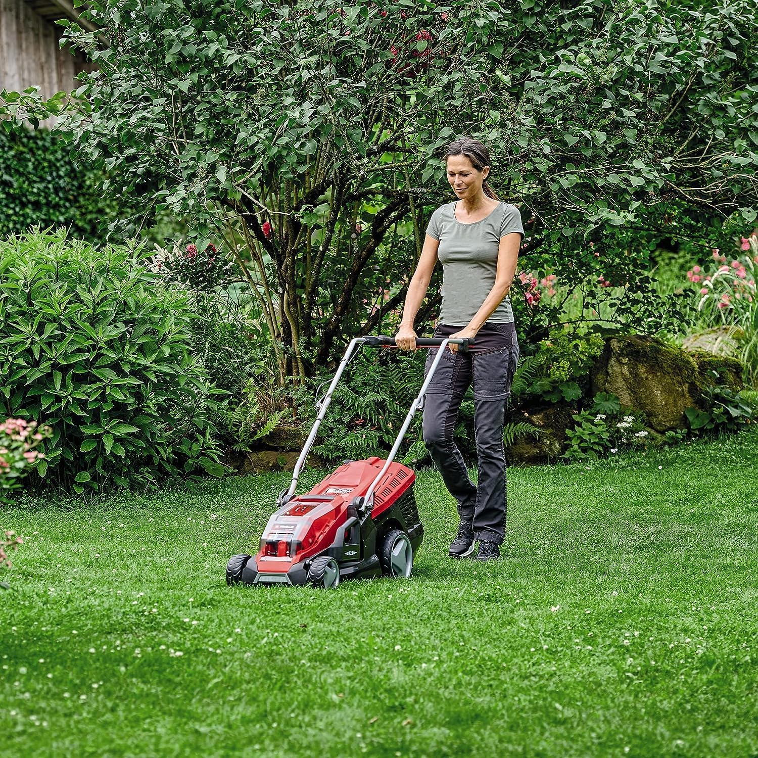 Einhell Accu grasmaaier GE-CM 36/36 Li Kit Power X-Change (36 V, 36 cm maaibreedte, tot 400 m², Brushless, 40L opvangzak, 25-75 mm maaihoogte, incl. 2x 4,0 Ah accu + 2x lader)