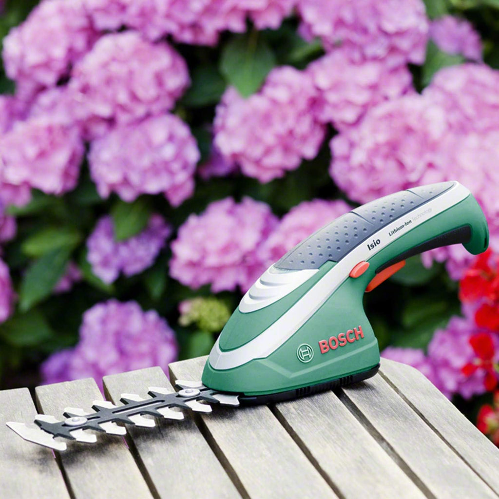 Bosch accugrasscharenset Isio (3,6 volt, meslengte 12 cm, mesafstand 8 mm, inclusief XL-tuinhandschoenen, in softcase) – Amazon Edition