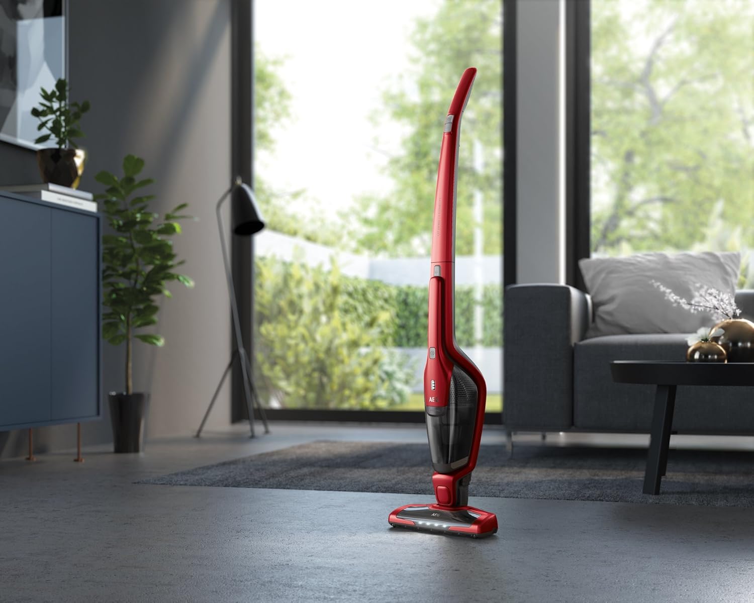 AEG Ergorapido CX7-2-45AN 2-in-1 Accu steelstofzuiger / zakloos / dierenharenborstel / tot 45 min. looptijd / vrijstaand / 180° draaibaar mondstuk / borstelreinigingsfunctie / LED-verlichting / rood / Exclusief bij Amazon