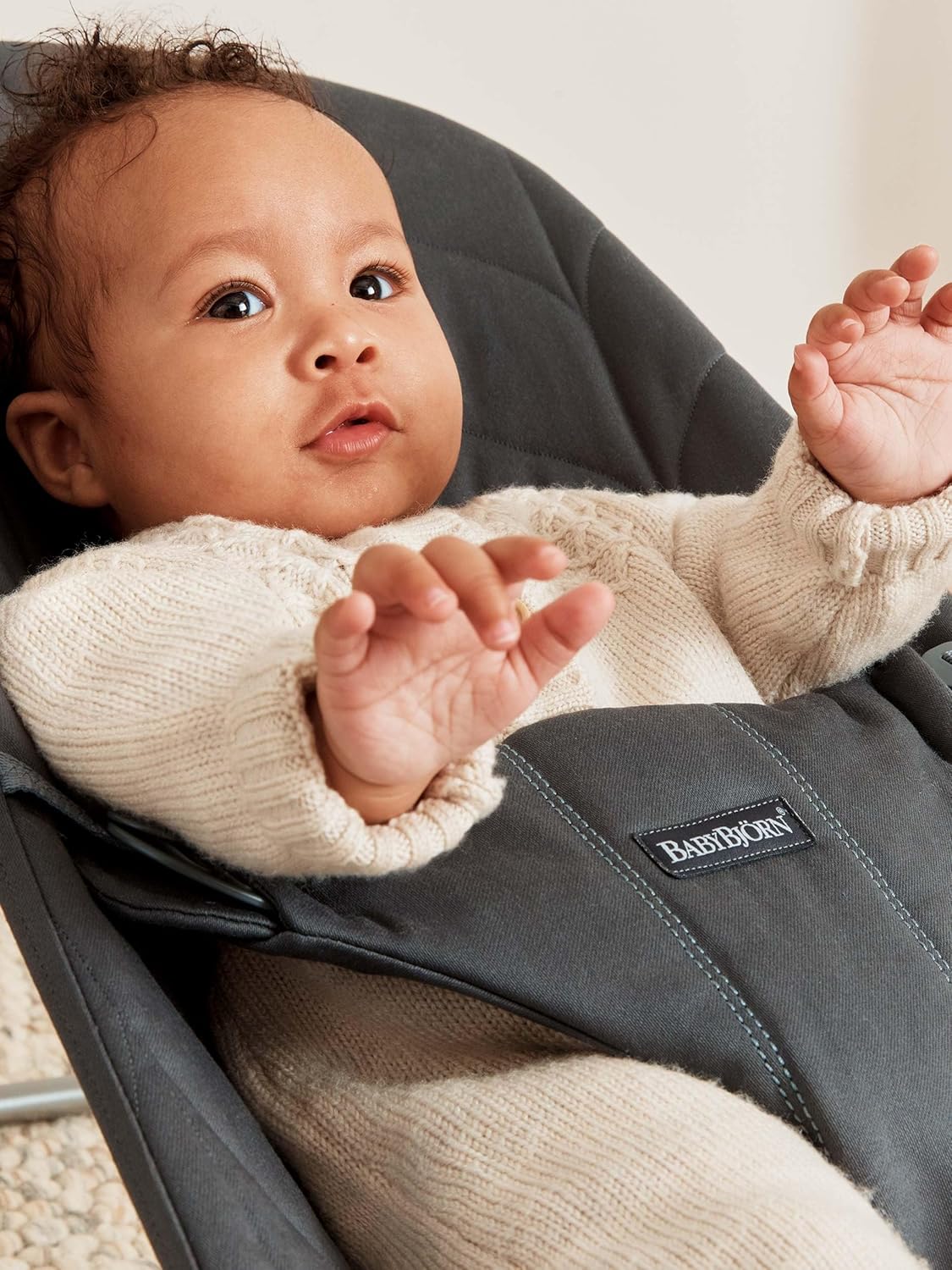 BabyBjörn Babywippe Bliss, geweven, blossom-quilting, zandgrijs