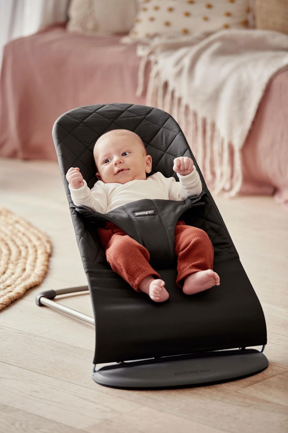 BabyBjörn Babywippe Bliss, geweven, blossom-quilting, zandgrijs