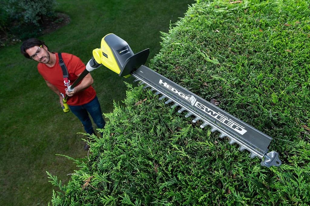 RYOBI 18V ONE+ Akku-Teleskop-Heckenschere OPT1845 (Messerlänge 45cm, 18mm Schnittstärke, 135° abwinkelbarer Schneidkopf, Schnittgeschwindigkeit 1350U/min, ohne Akku und Ladegerät)