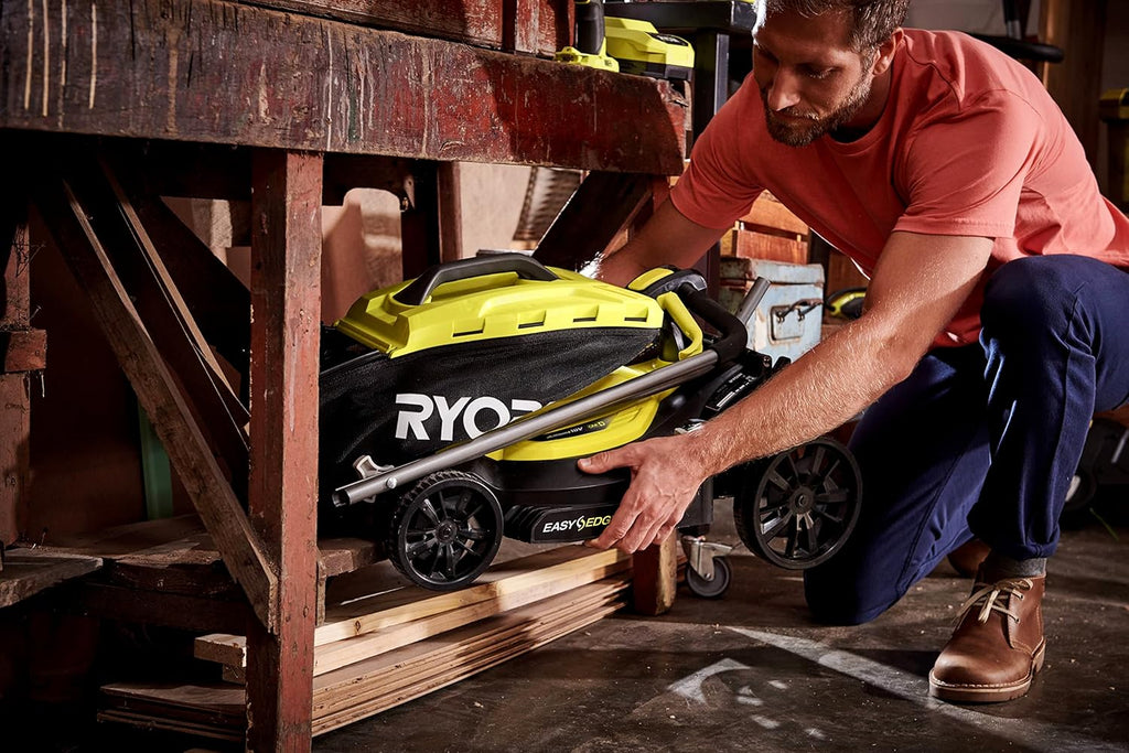 RYOBI 18 V ONE+ Accu-grasmaaier RLM18X33B40 (snijbreedte 33 cm, 5-voudige hoogteverstelling 25-65 mm, inklapbare duwbeugel, incl. mulchplug, 35l grasvangzak, 4,0Ah accu & lader)