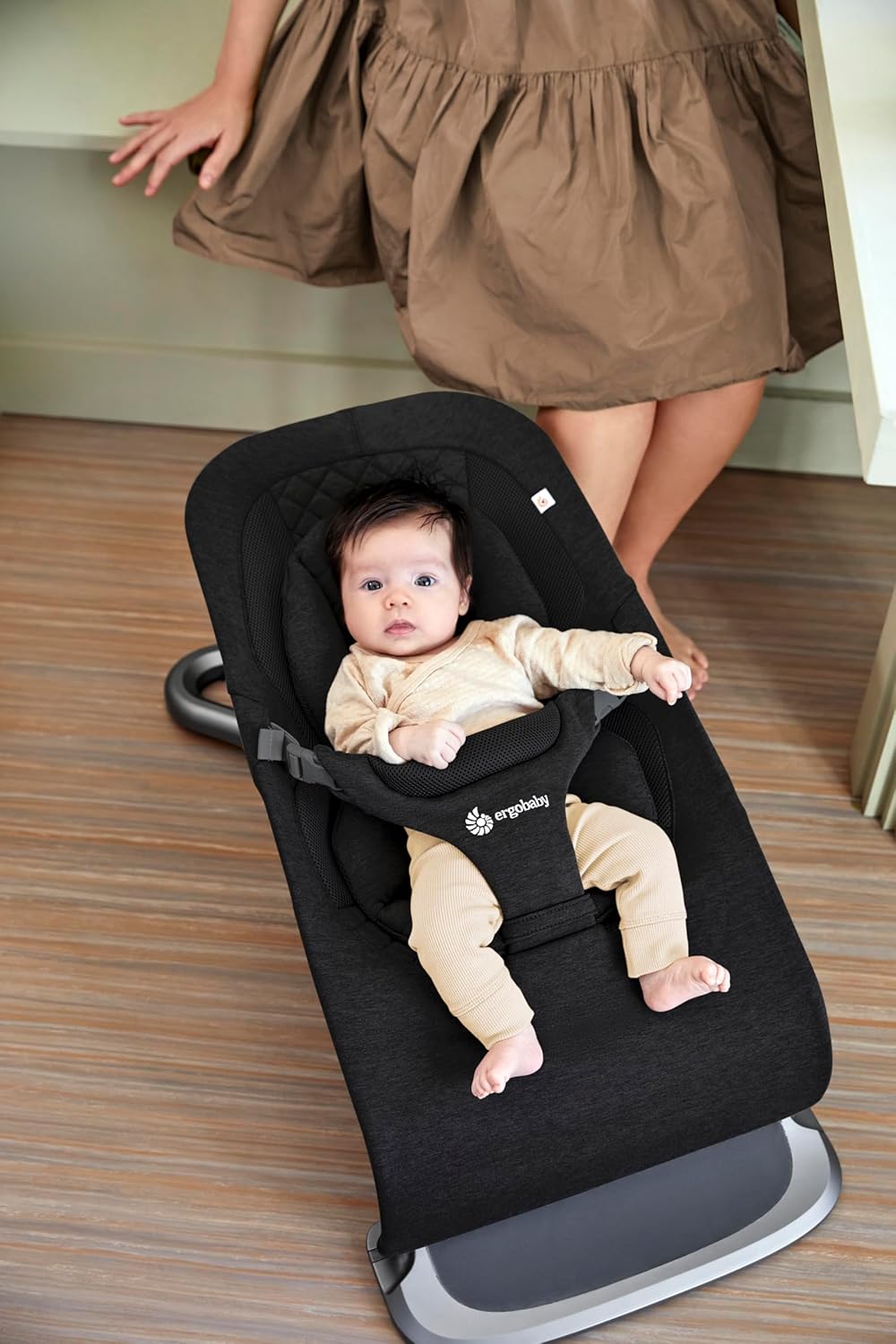 Ergobaby 3-in-1 Evolve Bouncer, Ergonomische wipstoel voor baby's vanaf de geboorte tot peuters, Babyschommel met zitverkleiner voor pasgeborenen (2,5 kg - 13,2 kg), Cream