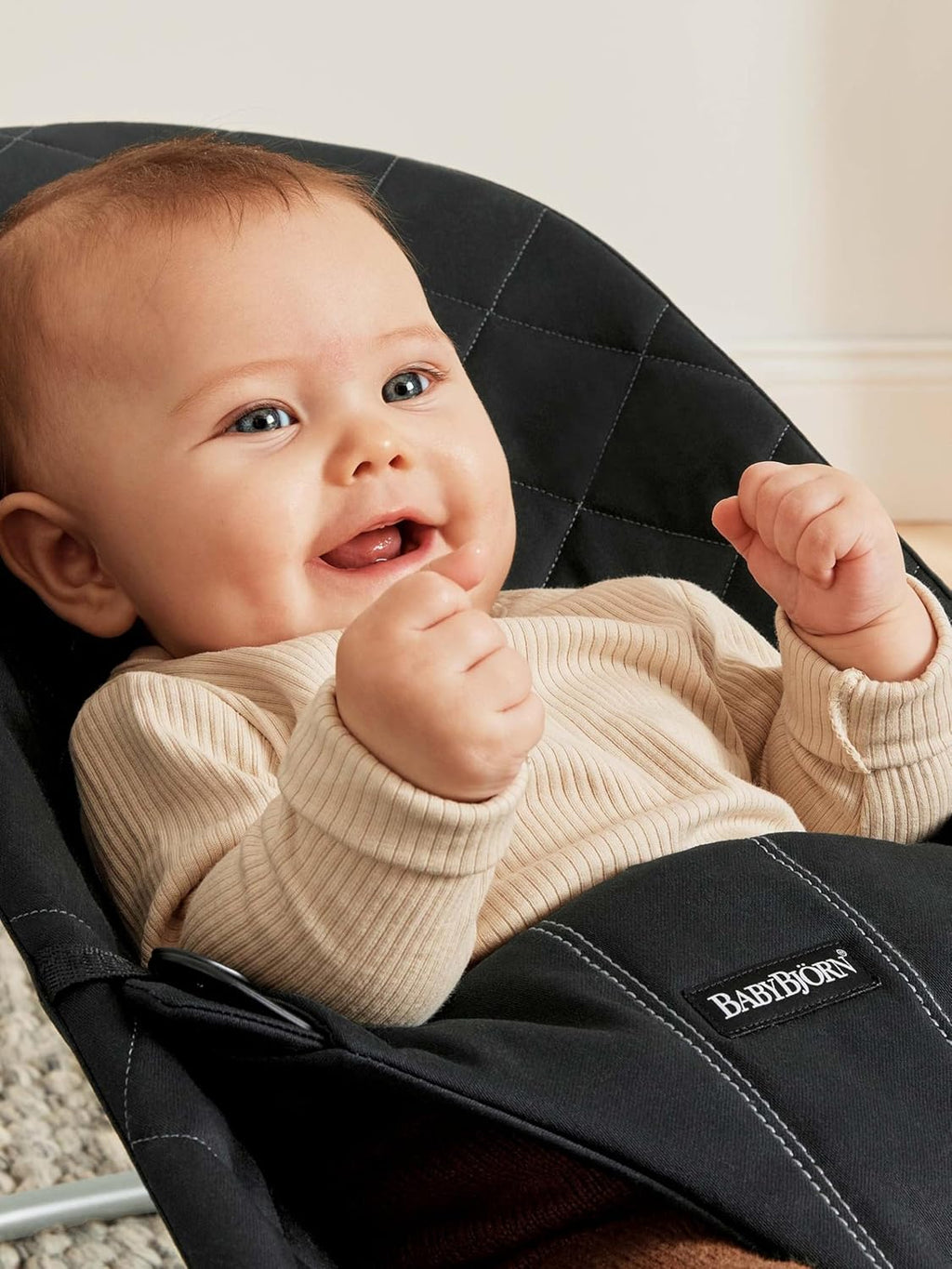 BabyBjörn Babywippe Bliss, geweven, blossom-quilting, zandgrijs