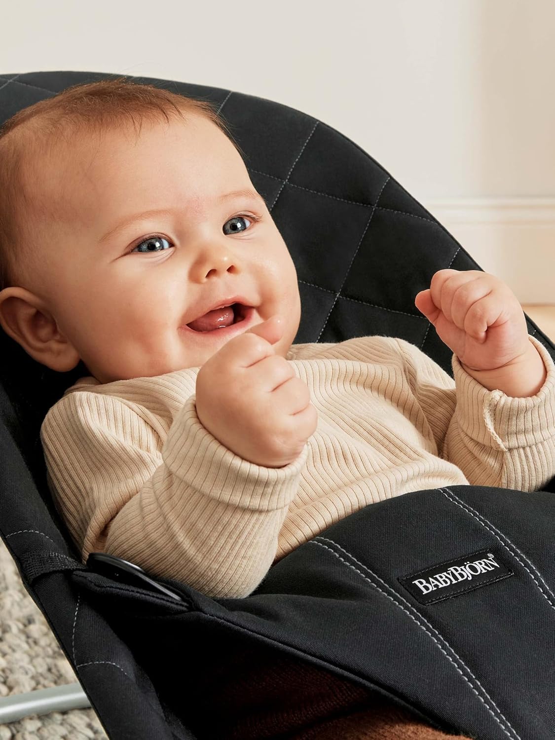 BabyBjörn Babywippe Bliss, geweven, blossom-quilting, zandgrijs