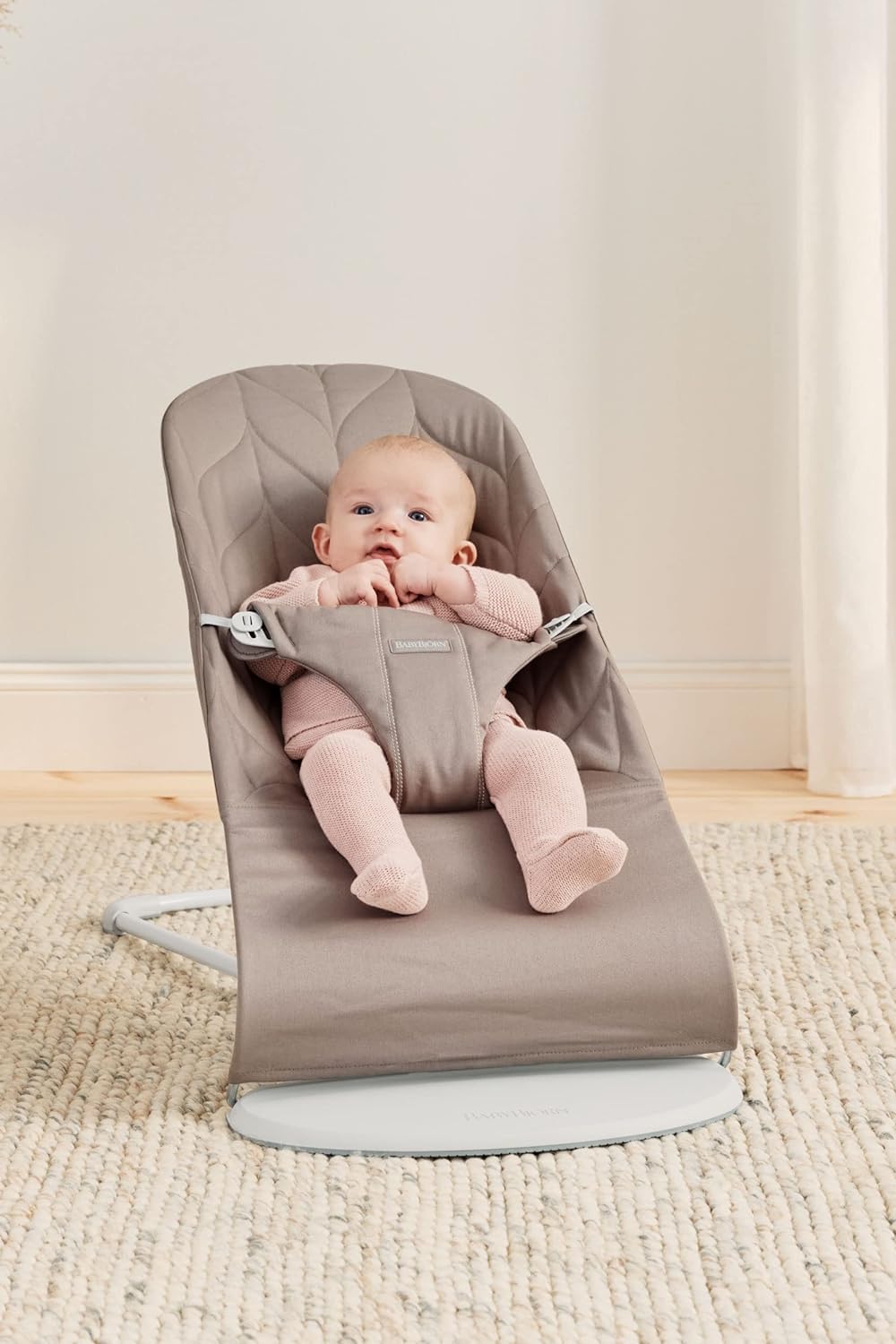 BabyBjörn Babywippe Bliss, geweven, blossom-quilting, zandgrijs