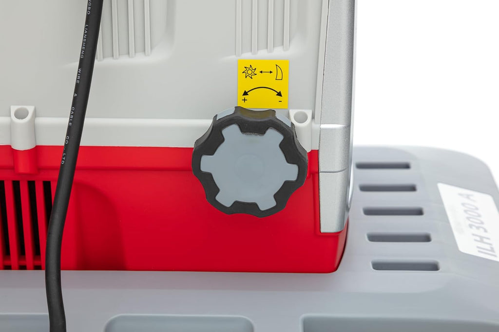 IKRA 81002880 elektrische tuinhakselaar rolhakselaar ILH 3000 A, stil, robuust, onderhoudsarm, sterk 3.000 watt, takdikte tot 44 mm, 230 V