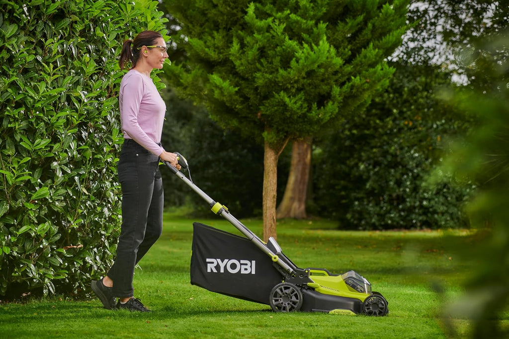 RYOBI 18 V ONE+ Accu-grasmaaier RLM18X33B40 (snijbreedte 33 cm, 5-voudige hoogteverstelling 25-65 mm, inklapbare duwbeugel, incl. mulchplug, 35l grasvangzak, 4,0Ah accu & lader)