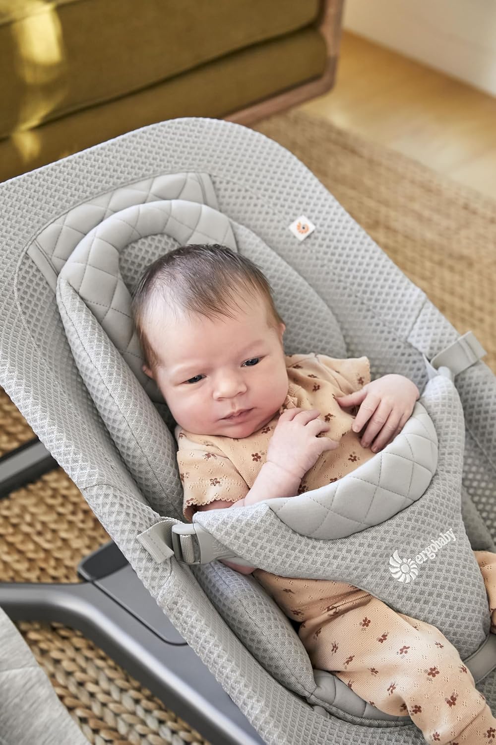 Ergobaby 3-in-1 Evolve Bouncer, Ergonomische wipstoel voor baby's vanaf de geboorte tot peuters, Babyschommel met zitverkleiner voor pasgeborenen (2,5 kg - 13,2 kg), Cream
