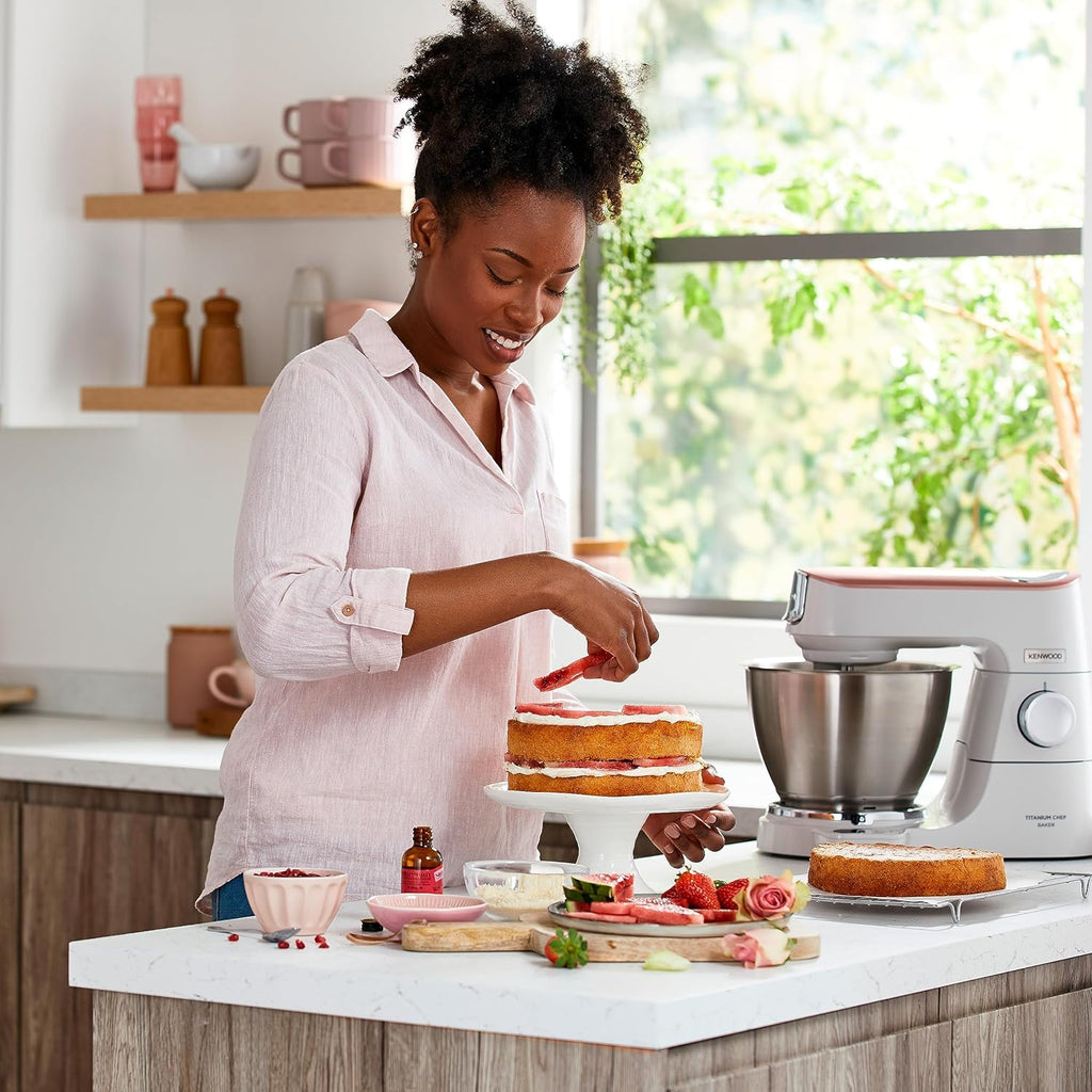 Kenwood Titanium Chef Baker KVL85.424SI Keukenmachine met geïntegreerde weegschaal, incl. 4-delige patisserie set, 7 L en 5 L mengkom, traploze snelheidsregeling, 1200 W, zilver
