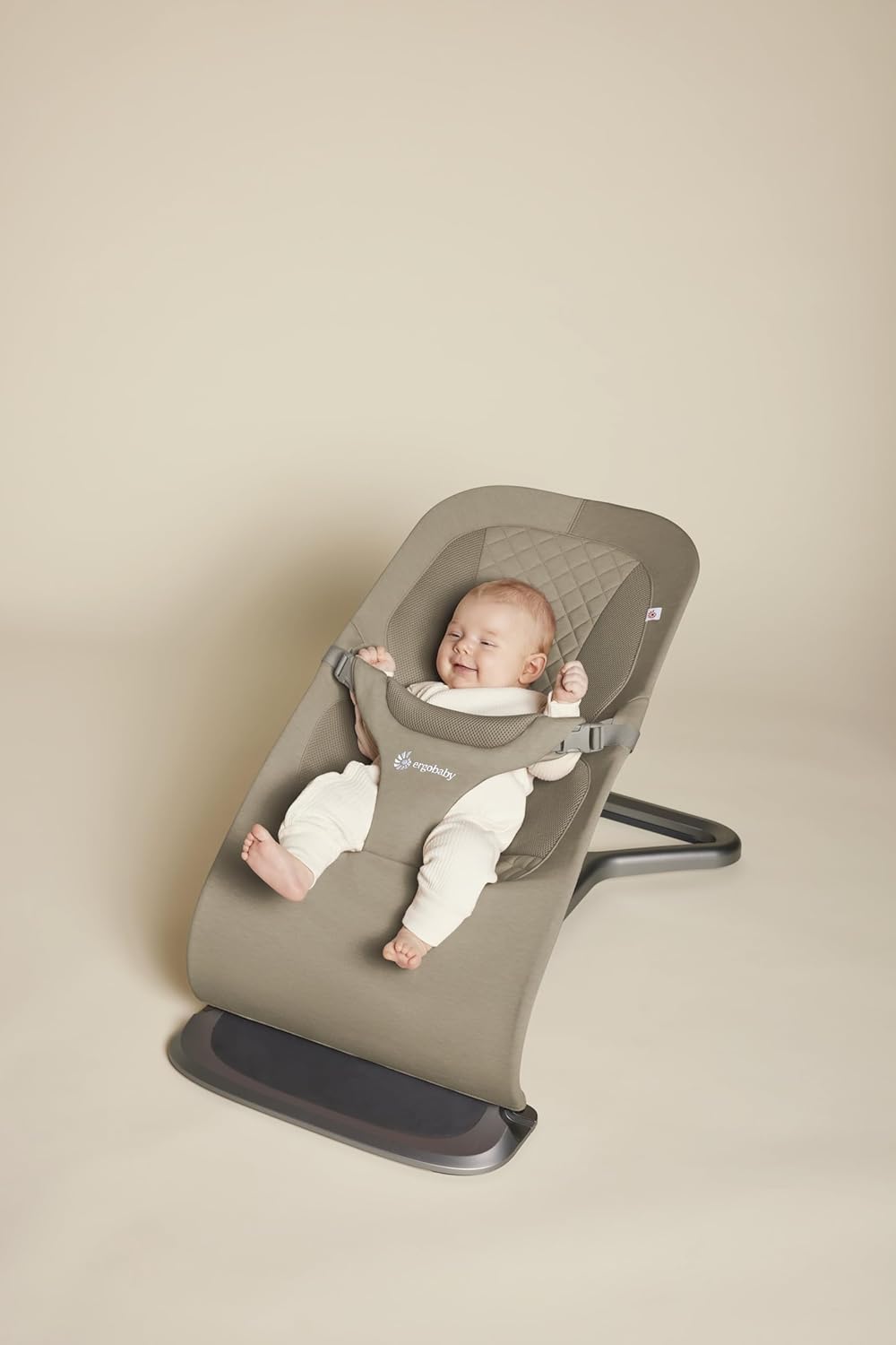 Ergobaby 3-in-1 Evolve Bouncer, Ergonomische wipstoel voor baby's vanaf de geboorte tot peuters, Babyschommel met zitverkleiner voor pasgeborenen (2,5 kg - 13,2 kg), Cream