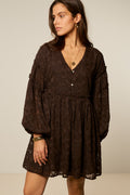 Braunes Jacquardkleid mit Rüschen