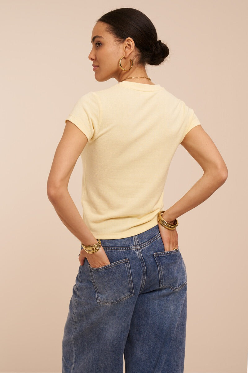 Gele basic top met korte mouwen